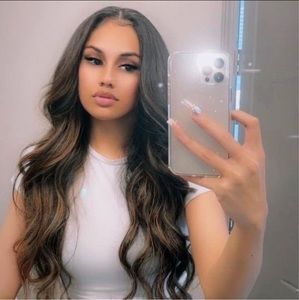 Meet your Posher, Maryrose